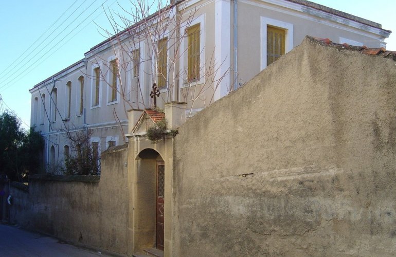 1.	Η όψη του κολλεγίου πριν τις εργασίες ανακατασκευής του.