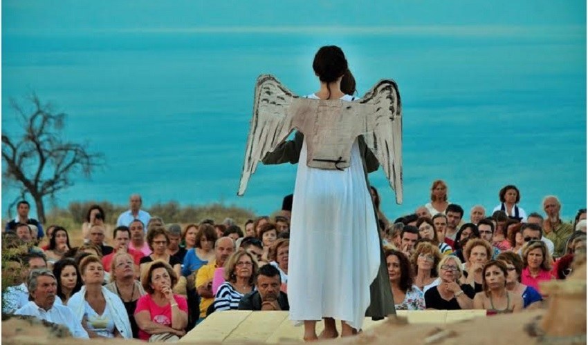 «Η ΓΥΝΑΙΚΑ ΤΗΣ ΖΑΚΥΘΟΣ»ΑΡΧΑΙΟ ΘΕΑΤΡΟ ΑΙΓΕΙΡΑΣ 2013