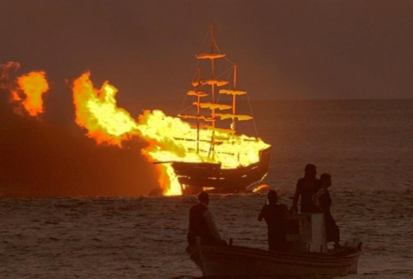 Η Μάχη της Ερεσσού, πυρπόληση τουρκικού δικρότου