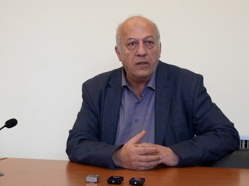 "Κάποιοι δεν ξέρουν να διαβάζουν καλά" η απάντηση Μαλαφή για το 3ο Γυμνάσιο Χίου