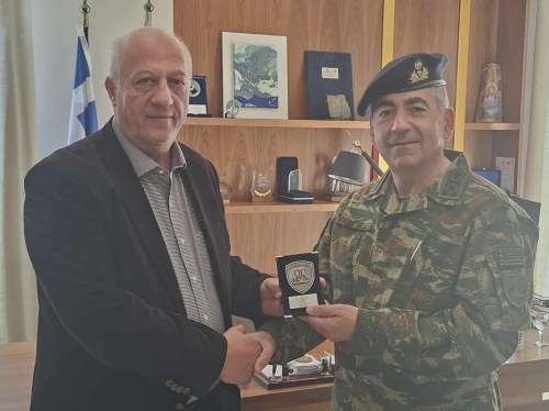 Επίσκεψη του Διοικητή της ΑΣΔΥΣ στο Δημαρχείο Χίου