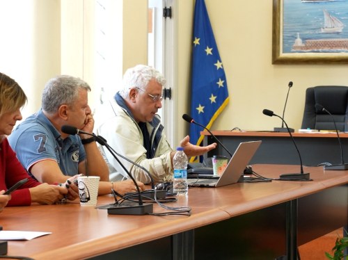 Χάθηκαν 3 εκατομμύρια χρηματοδοτήσεων, προσπαθούν τώρα να σώσουν ό,τι σώζεται