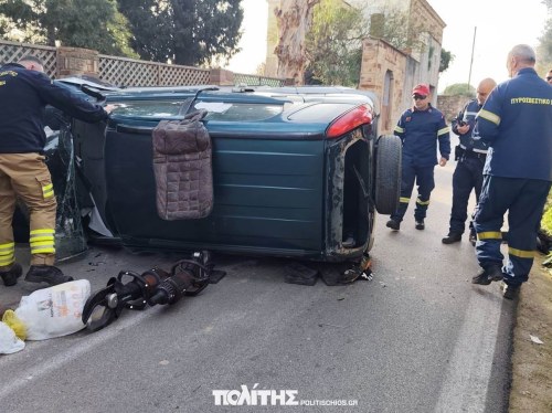 Τροχαίο ατύχημα με ανατροπή οχήματος και εγκλωβισμό οδηγού