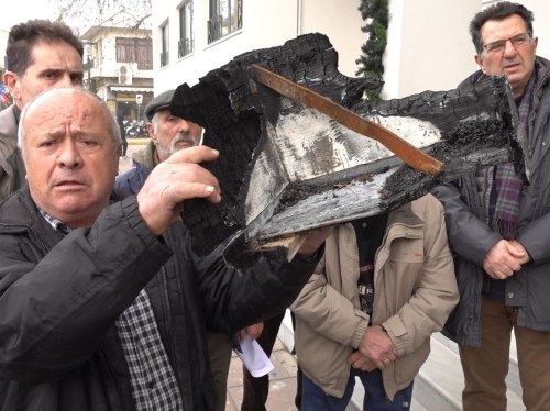 Η Λαϊκή Συσπείρωση απαιτεί λύσεις για τους μελισσοκόμους της Χίου