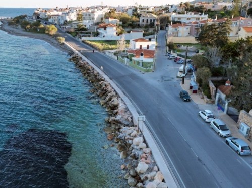 Προχωρούν τα έργα ακτοπροστασίας στον Βροντάδο – Τεχνικά εμπόδια στα Καρδάμυλα