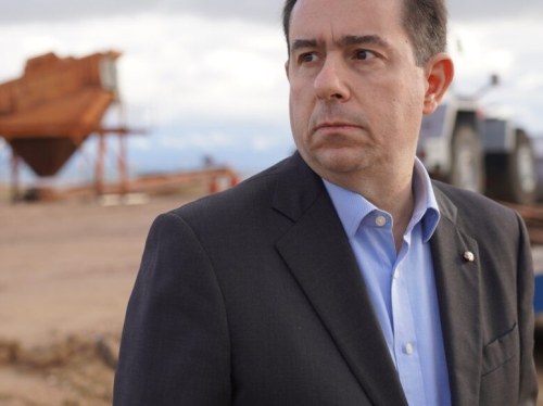 Αναφορά Μηταράκη για την παράδοση απαλλοτριωθέντων ακινήτων στο Αεροδρόμιο Χίου και τις αποζημιώσεις των πυρόπληκτων Σιδηρούντας