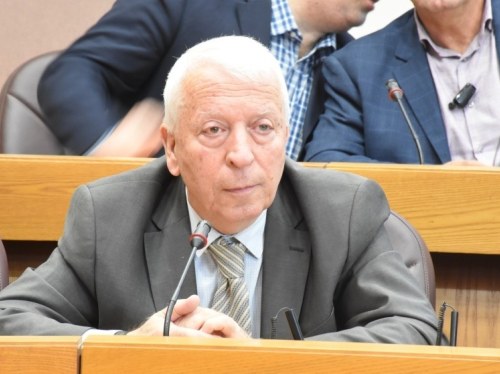 Υπέγραψε τη διακήρυξη 5,6 εκατ. ευρώ για προμήθεια τροφίμων ο Κώστας Μουτζούρης