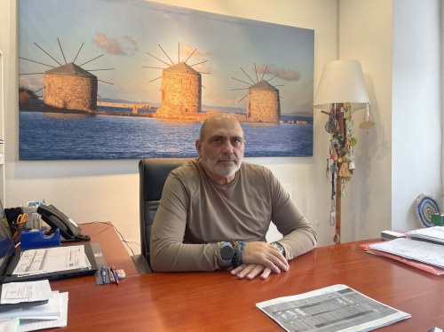 Η Χίος άντεξε τις πιέσεις και διατήρησε τα επίπεδα τουριστικών αφίξεων