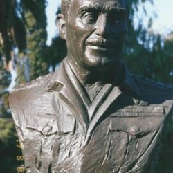 Προτομή του Στρατηγού Βορριά στο Δημοτικό Κήπο Χίου